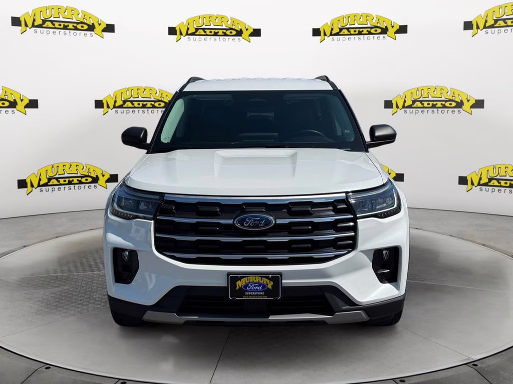 2025 Star White Metallic Tri-Coat Ford Explorer Active RWD SUV