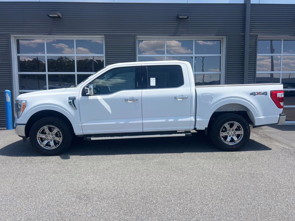 2023 Oxford White Ford F-150 Lariat 4X4 Truck