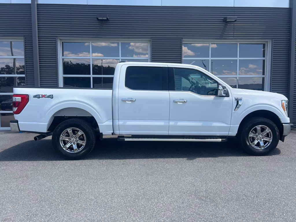 2023 Oxford White Ford F-150 Lariat 4X4 Truck