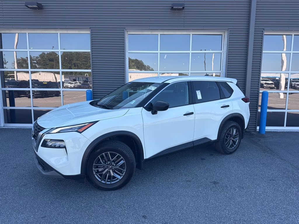 2023 Glacier White Nissan Rogue S FWD SUV