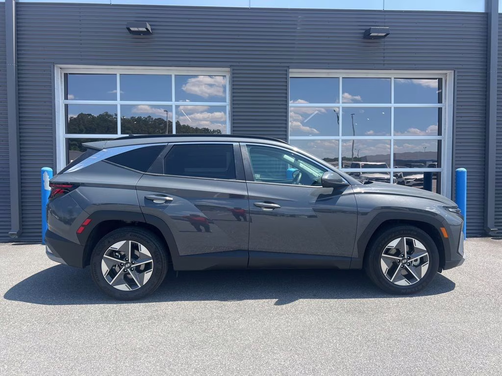 2025 Ecotronic Gray Hyundai Tucson SEL FWD SUV