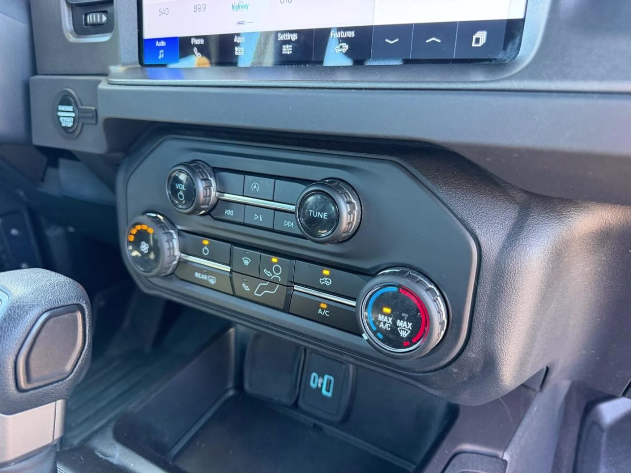 2025 Azure Gray Metallic Tri-Coat Ford Bronco Base 4X4 SUV