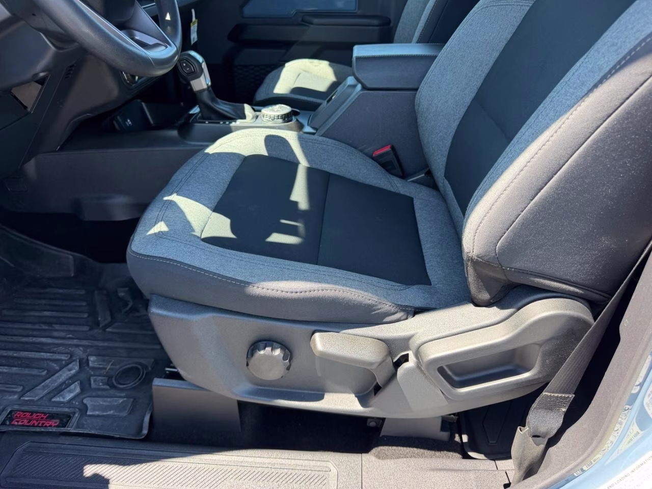 2025 Azure Gray Metallic Tri-Coat Ford Bronco Base 4X4 SUV