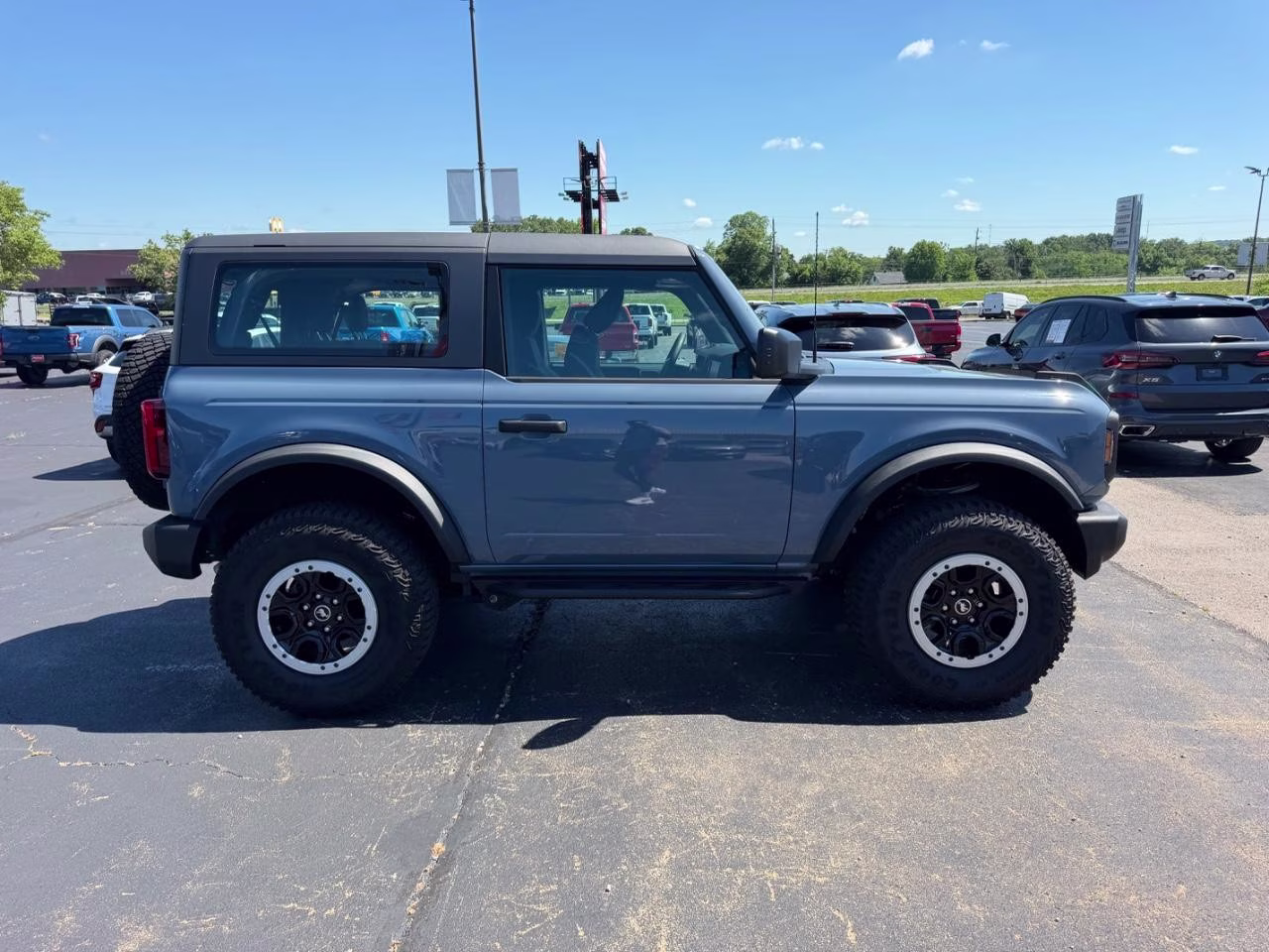 2025 Azure Gray Metallic Tri-Coat Ford Bronco Base 4X4 SUV