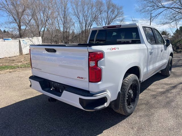 2024 Summit White Chevrolet Silverado 1500 RST 4X4 Truck