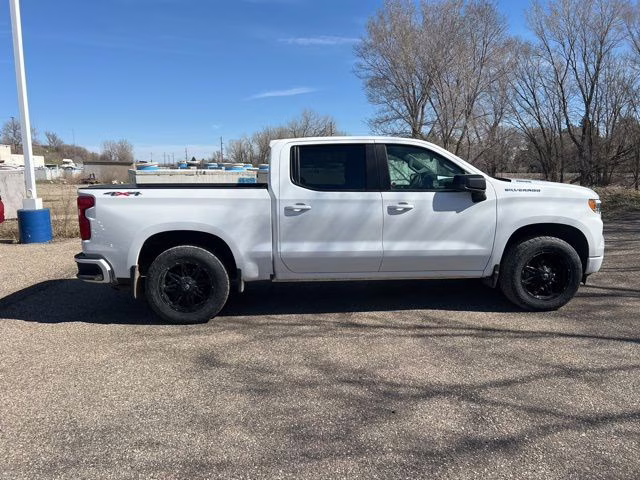 2024 Summit White Chevrolet Silverado 1500 RST 4X4 Truck