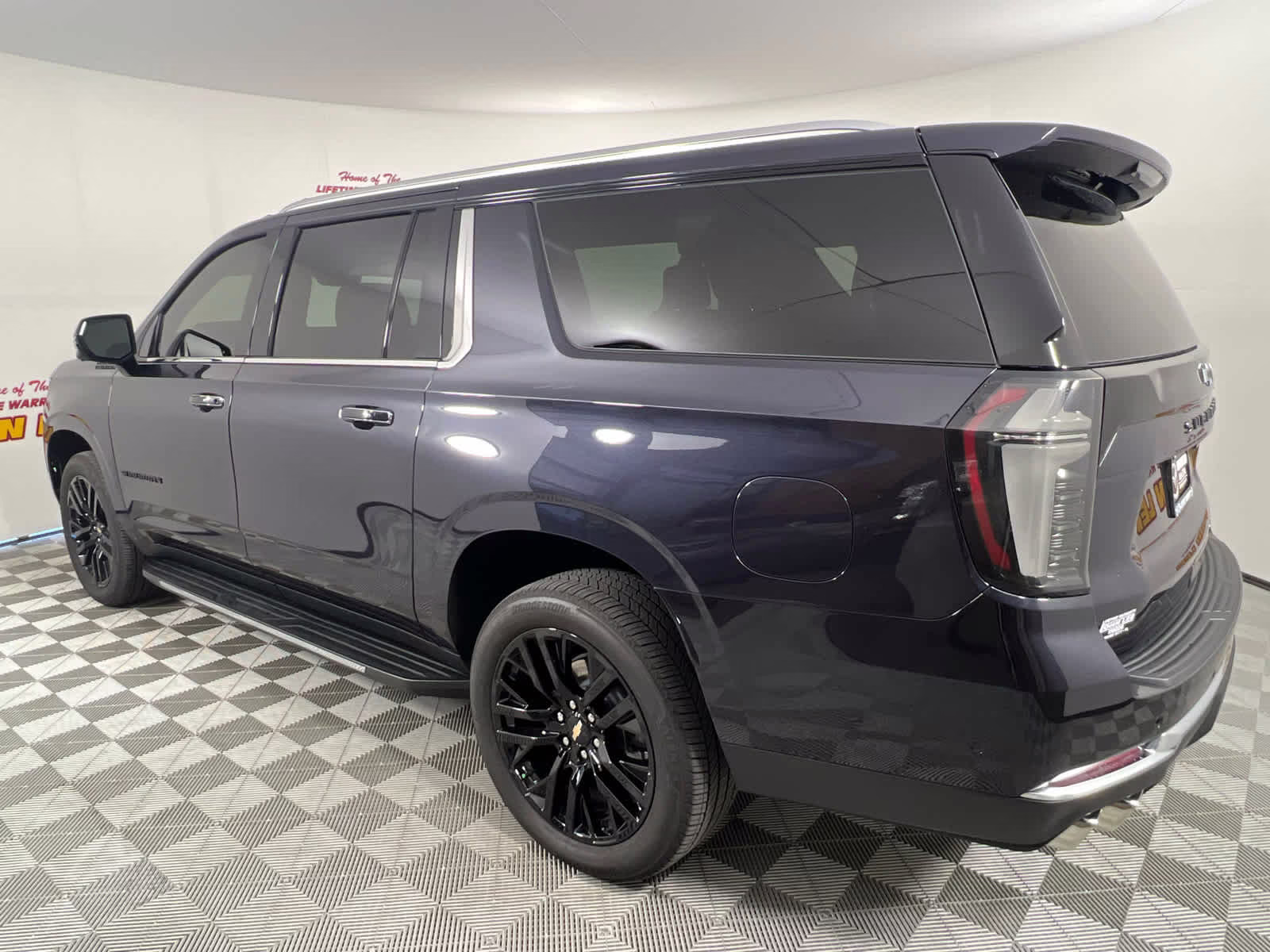 2025 Dark Ash Metallic Chevrolet Suburban High Country 4X4 SUV