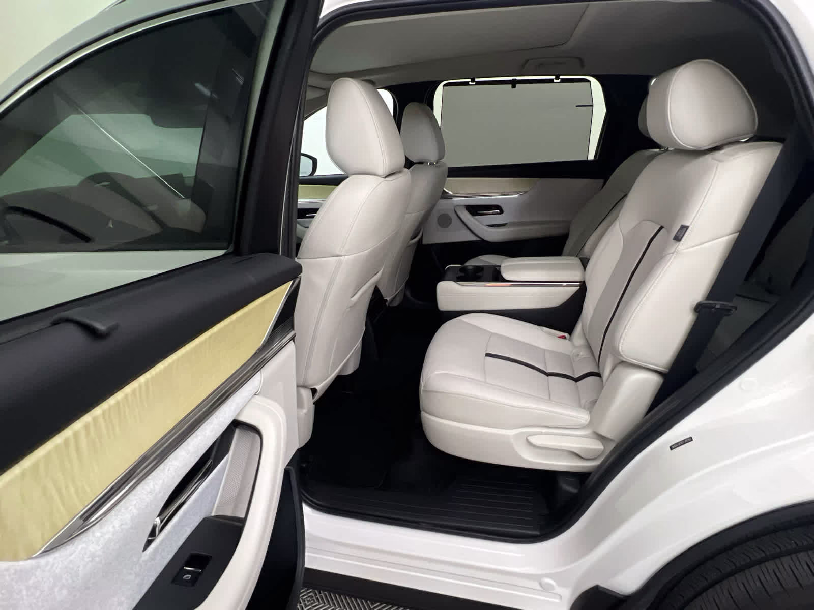 2024 Rhodium White Premium Mazda CX-90 3.3 Turbo S Premium Plus AWD SUV