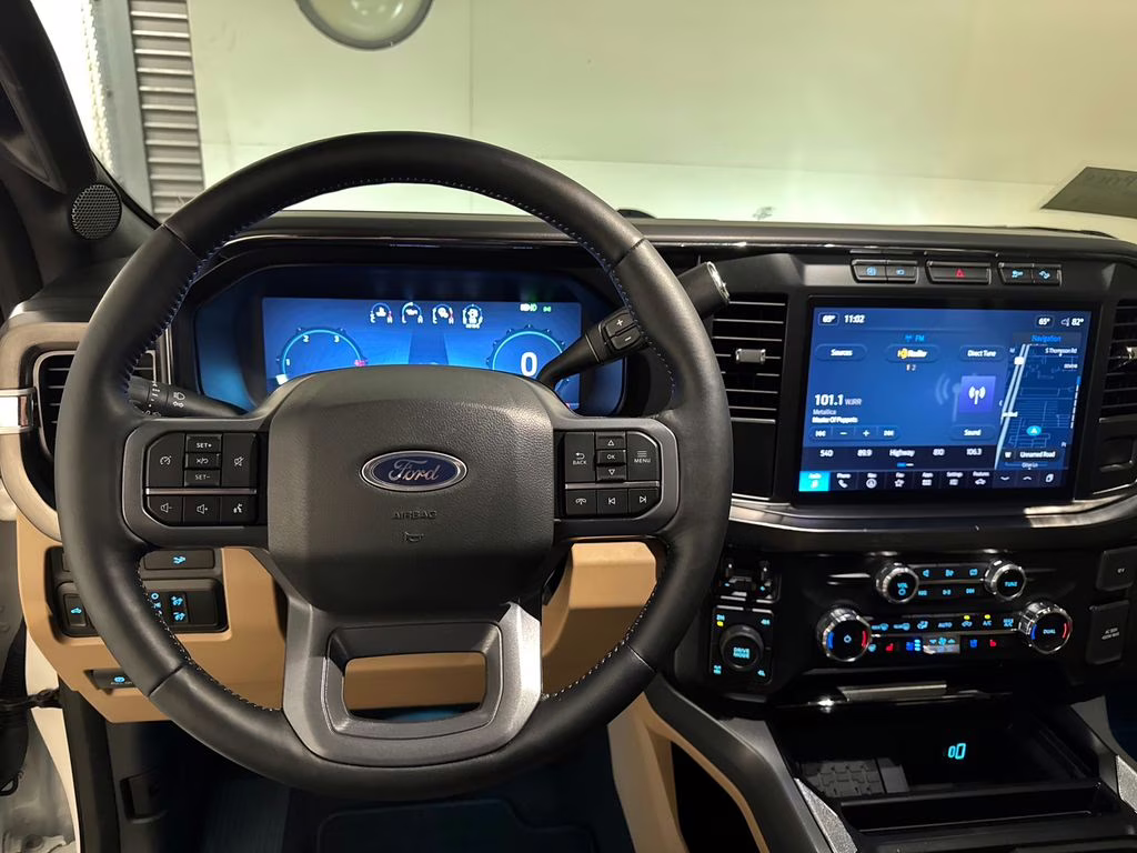 2023 White Metallic Ford Super Duty F-250 SRW Lariat 4X4 Truck
