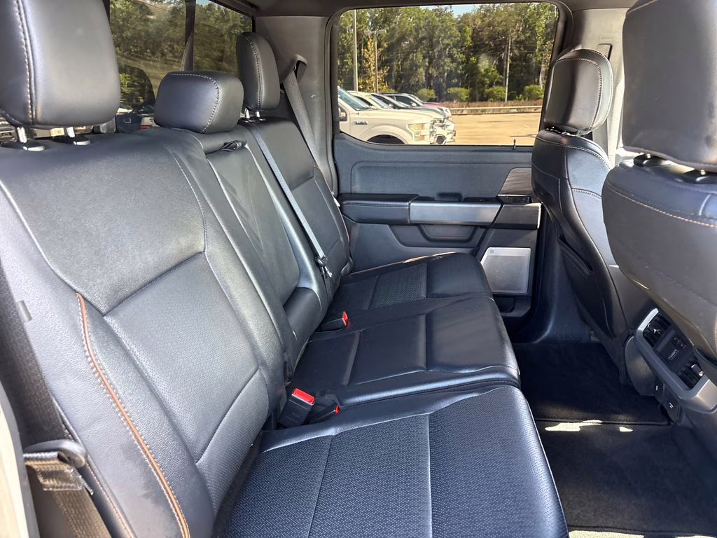 2024 Agate Black Metallic Ford F-150 Lariat 4X4 Truck