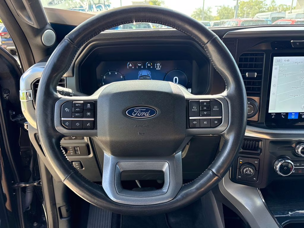 2024 Agate Black Metallic Ford F-150 Lariat 4X4 Truck