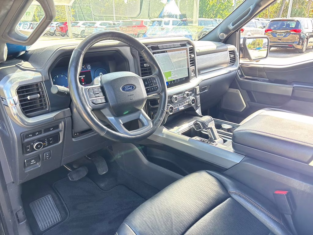 2024 Agate Black Metallic Ford F-150 Lariat 4X4 Truck