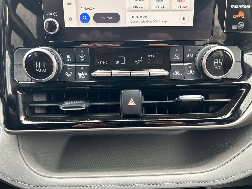 2023 Moon Dust Toyota Highlander LE AWD SUV