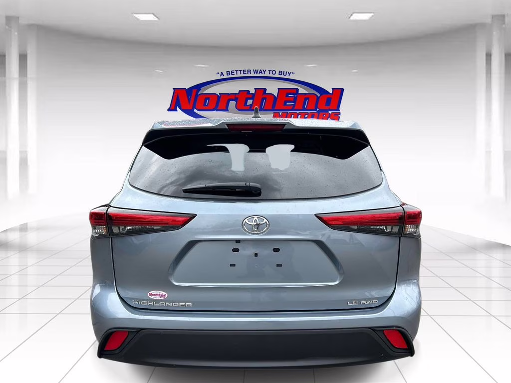 2023 Moon Dust Toyota Highlander LE AWD SUV