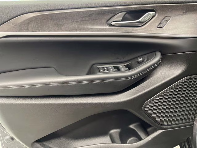 2024 Baltic Gray Metallic Clearcoat Jeep Grand Cherokee Limited 4X4 SUV
