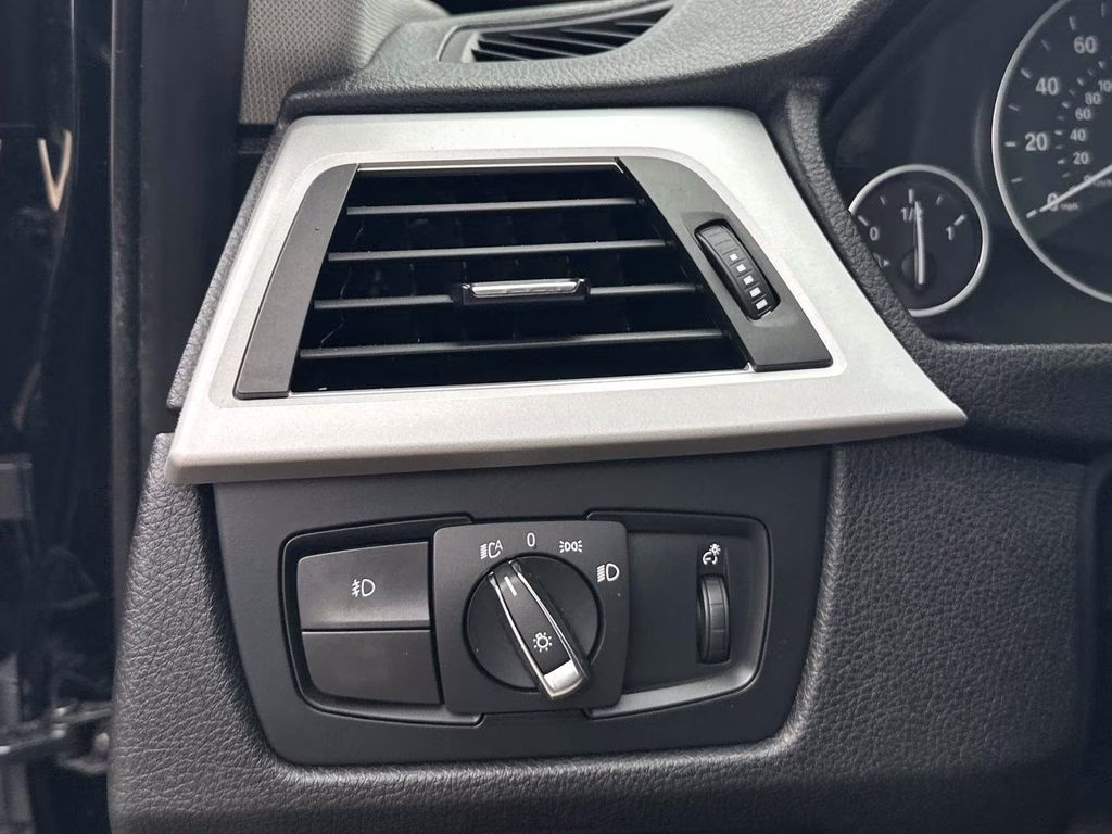 2013 Jet Black BMW 3 Series 328i xDrive AWD Sedan