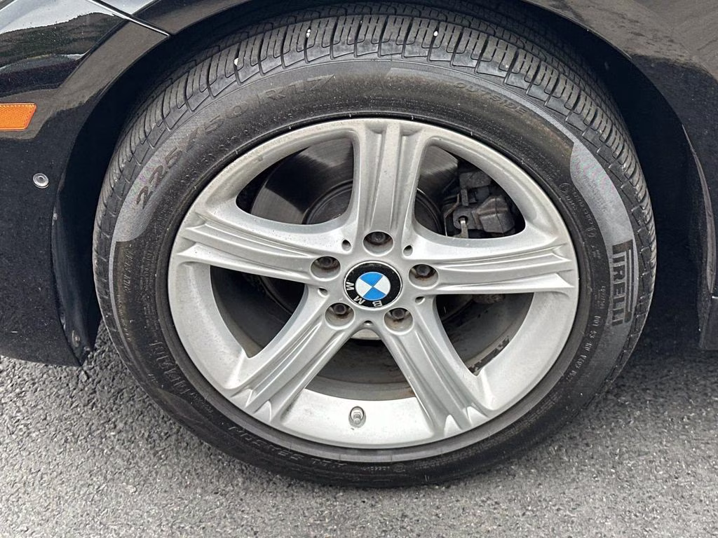 2013 Jet Black BMW 3 Series 328i xDrive AWD Sedan