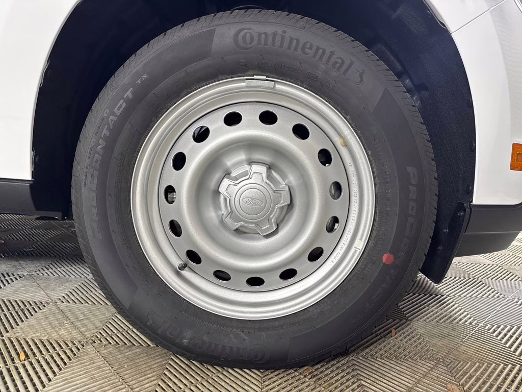 2026 Oxford White Ford Maverick XL FWD Truck