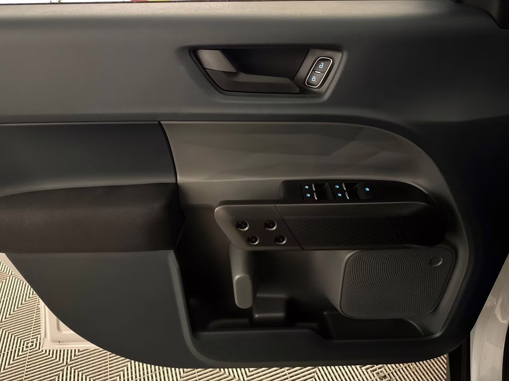 2026 Oxford White Ford Maverick XL FWD Truck