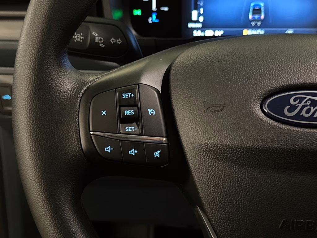 2026 Oxford White Ford Maverick XL FWD Truck