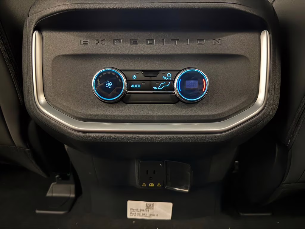 2026 Agate Black Metallic Ford Expedition Active RWD SUV