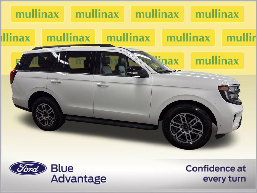 2025 Star White Metallic Tri-Coat Ford Expedition Active RWD SUV
