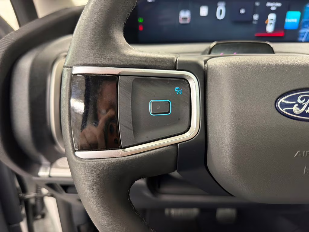 2025 Star White Metallic Tri-Coat Ford Expedition Active RWD SUV