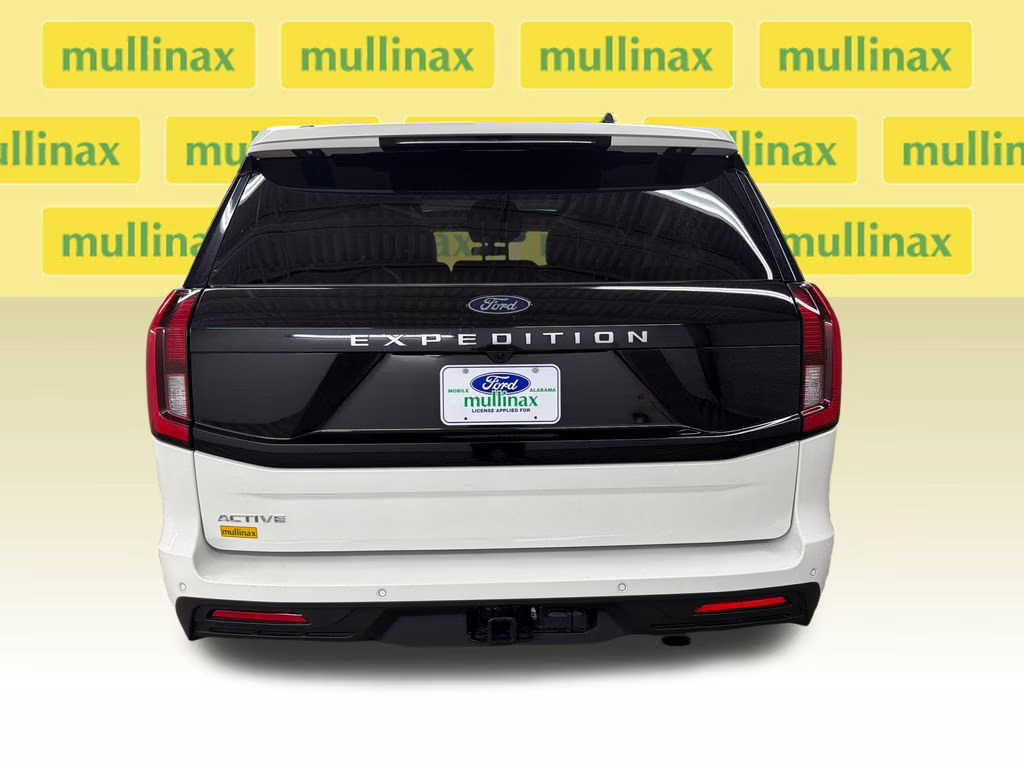 2025 Star White Metallic Tri-Coat Ford Expedition Active RWD SUV