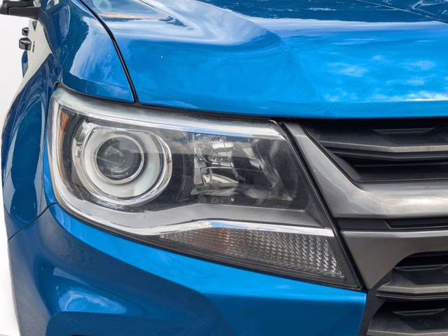 2022 Bright Blue Metallic Chevrolet Colorado Z71 4X4 Truck