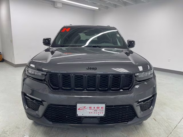 2024 Baltic Gray Metallic Clearcoat Jeep Grand Cherokee Limited 4X4 SUV