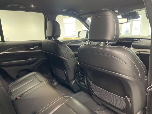 2024 Baltic Gray Metallic Clearcoat Jeep Grand Cherokee Limited 4X4 SUV