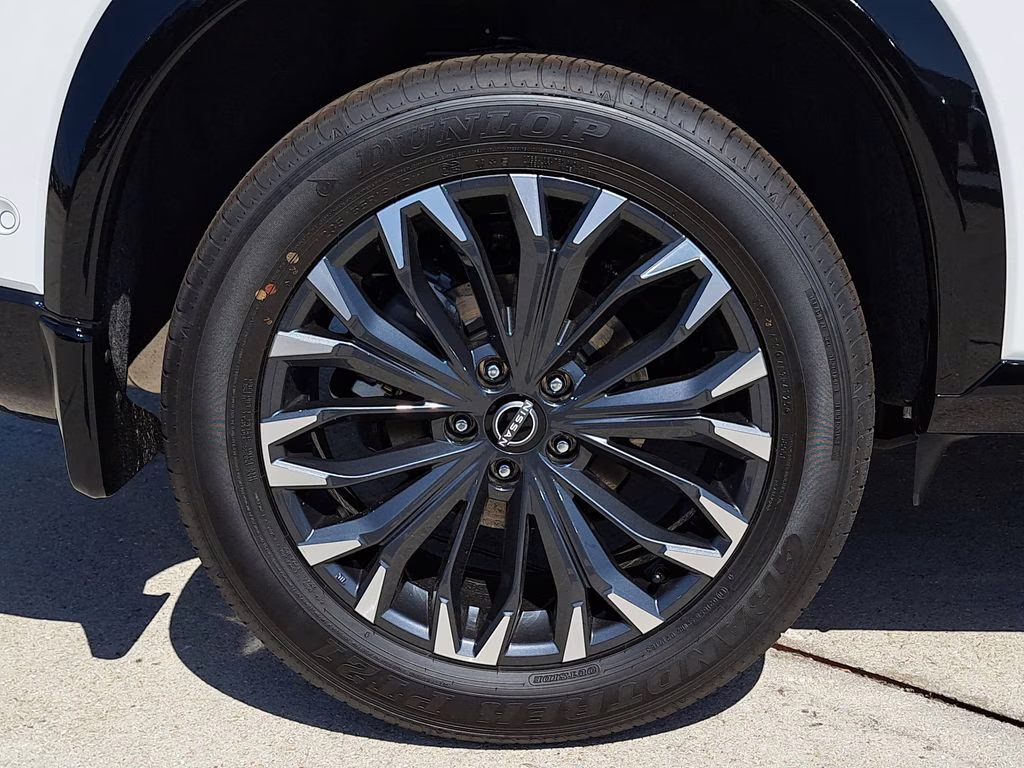 2026 Everest White Pearl Tricoat Nissan Rogue Platinum AWD SUV