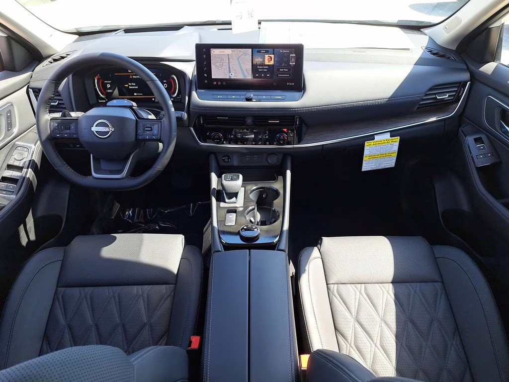 2026 Everest White Pearl Tricoat Nissan Rogue Platinum AWD SUV