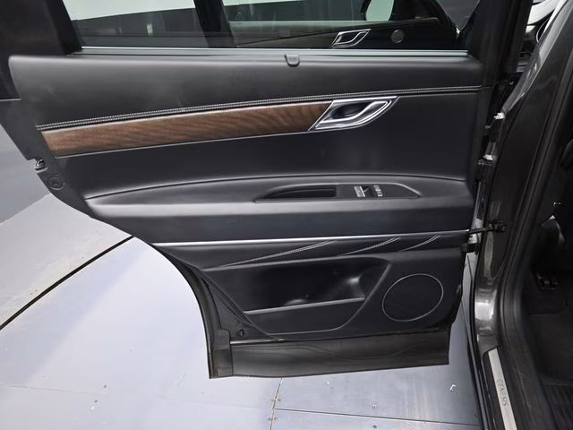 2024 Makalu Gray Genesis GV80 2.5T AWD SUV