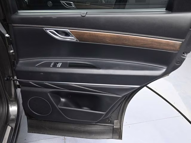 2024 Makalu Gray Genesis GV80 2.5T AWD SUV