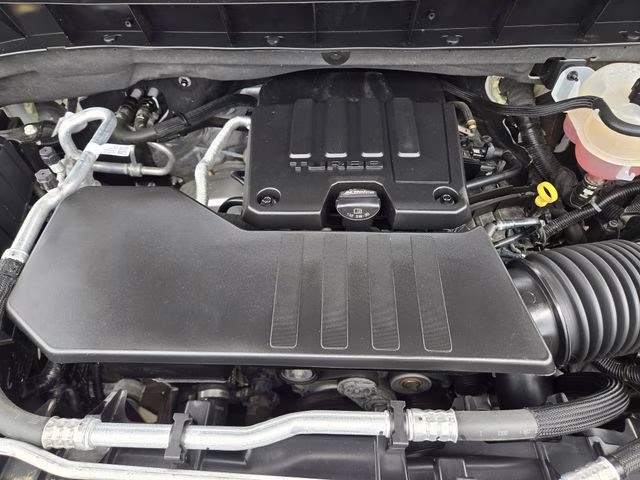 2024 Summit White Chevrolet Silverado 1500 LT 4X4 Truck