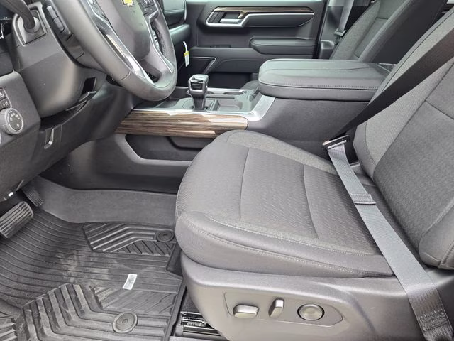 2026 Sterling Gray Metallic Chevrolet Silverado 1500 LT 4X4 Truck