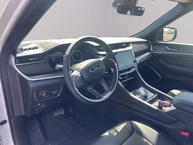 2026 Bright White Clearcoat Jeep Grand Cherokee Limited 4X4 SUV