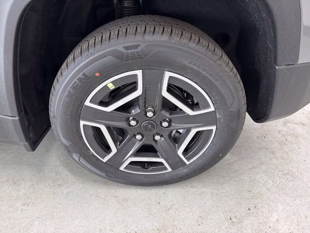 2026 Sting-Gray Clearcoat Jeep Cherokee Limited 4X4 SUV