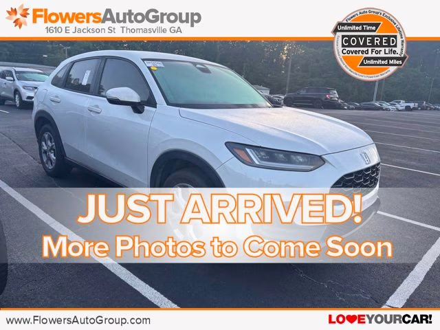 2023 White Honda HR-V LX SUV