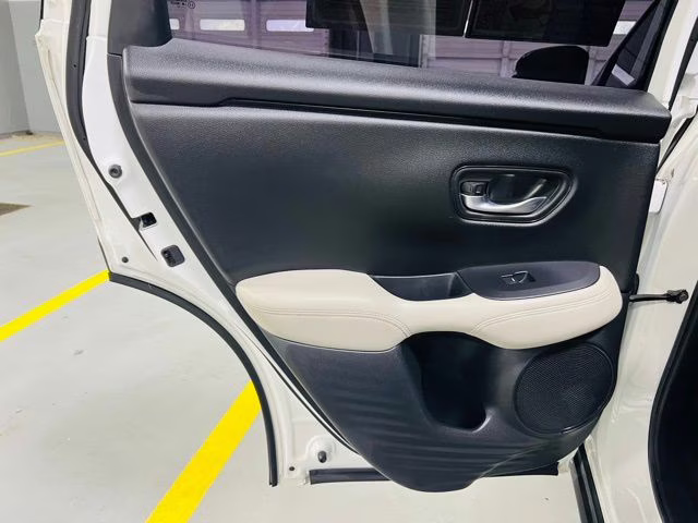 2023 White Honda HR-V LX FWD SUV