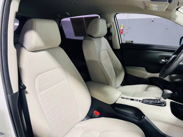 2023 White Honda HR-V LX FWD SUV
