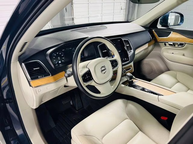 2021 Denim Blue Metallic Volvo XC90 T6 Momentum AWD SUV