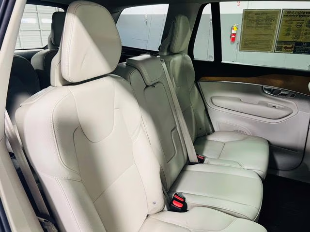 2021 Denim Blue Metallic Volvo XC90 T6 Momentum AWD SUV