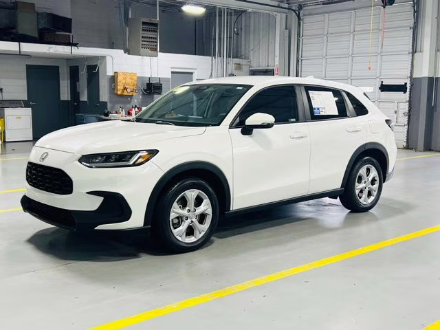2023 White Honda HR-V LX FWD SUV