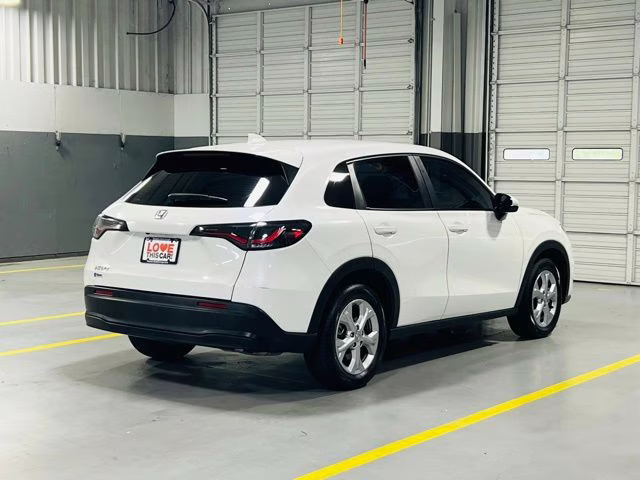 2023 White Honda HR-V LX FWD SUV