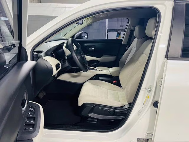 2023 White Honda HR-V LX FWD SUV