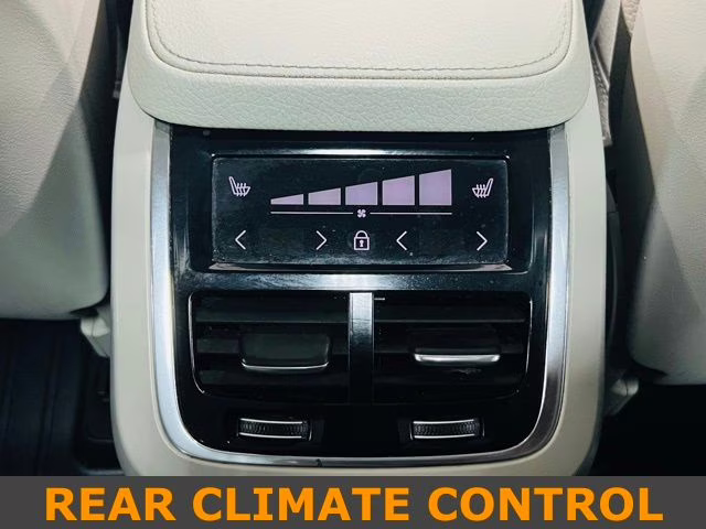 2021 Denim Blue Metallic Volvo XC90 T6 Momentum AWD SUV