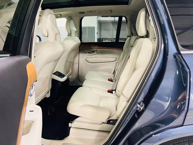 2021 Denim Blue Metallic Volvo XC90 T6 Momentum AWD SUV