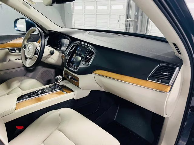 2021 Denim Blue Metallic Volvo XC90 T6 Momentum AWD SUV